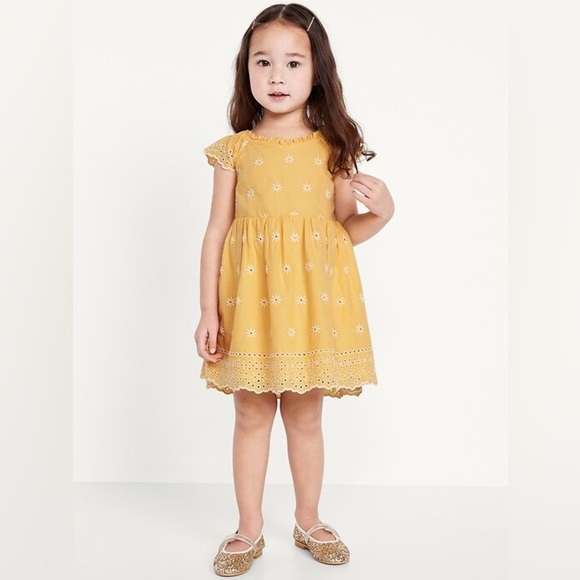 Old Navy Other - NWOT Old Navy Fit and Flare Eyelet Dress for Toddler Girls - 4T